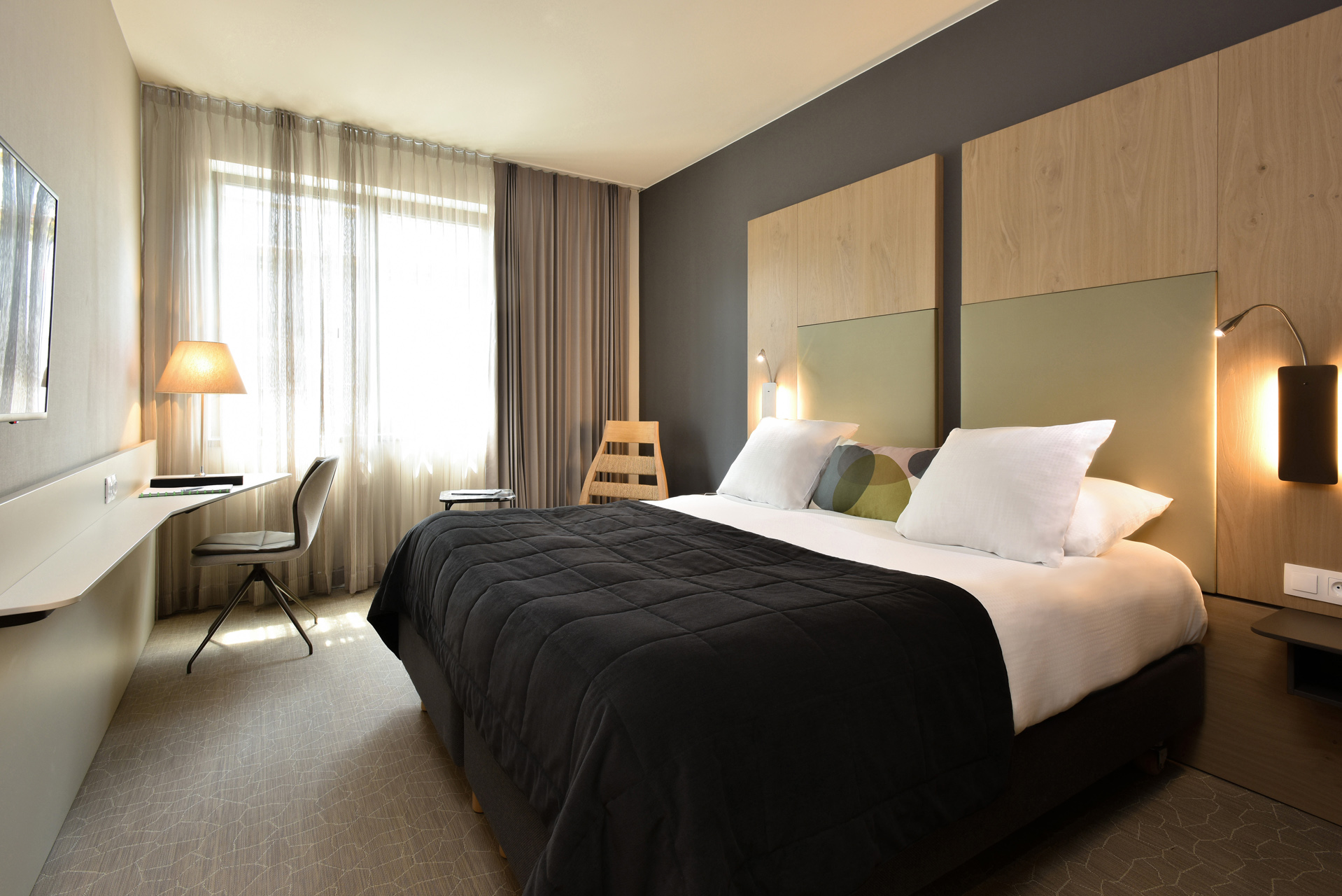 Arid - Morion Brown • Martin's Agora City Resort - Belgium