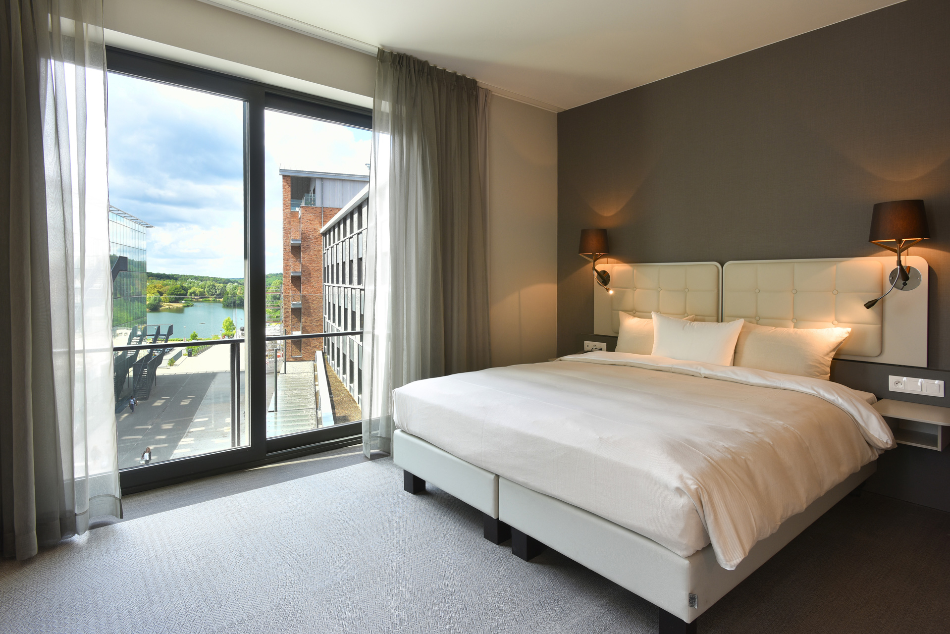 Arid - Morion Brown • Martin's Agora City Resort - Belgium