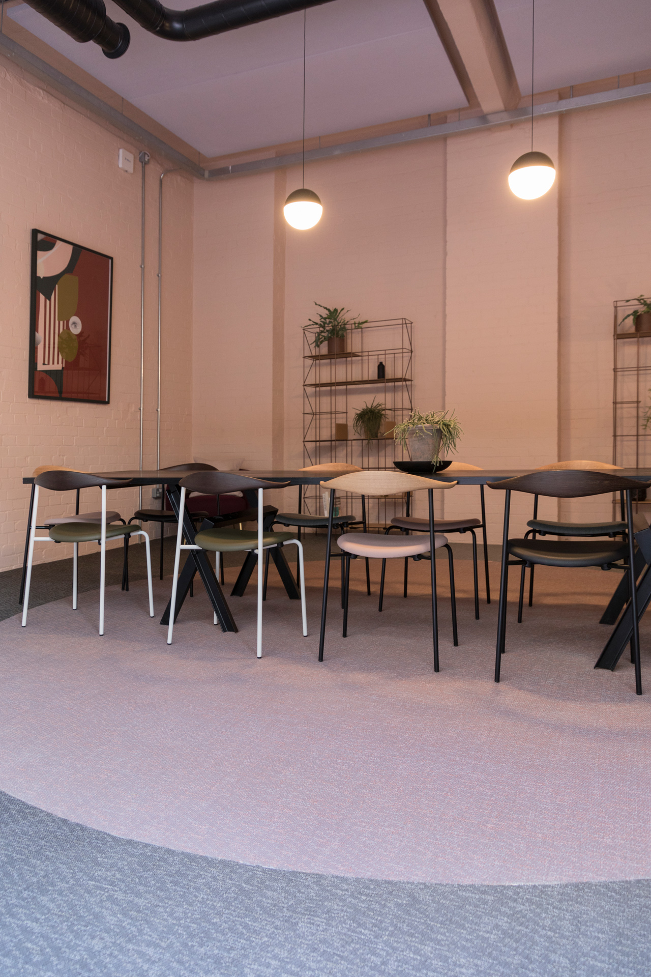 Black Hole - Asteroid • De Beauvoir Block - United Kingdom