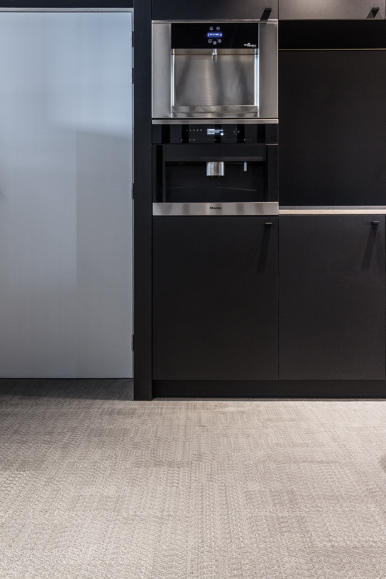 Magnetite Grey • DEI - Belgium