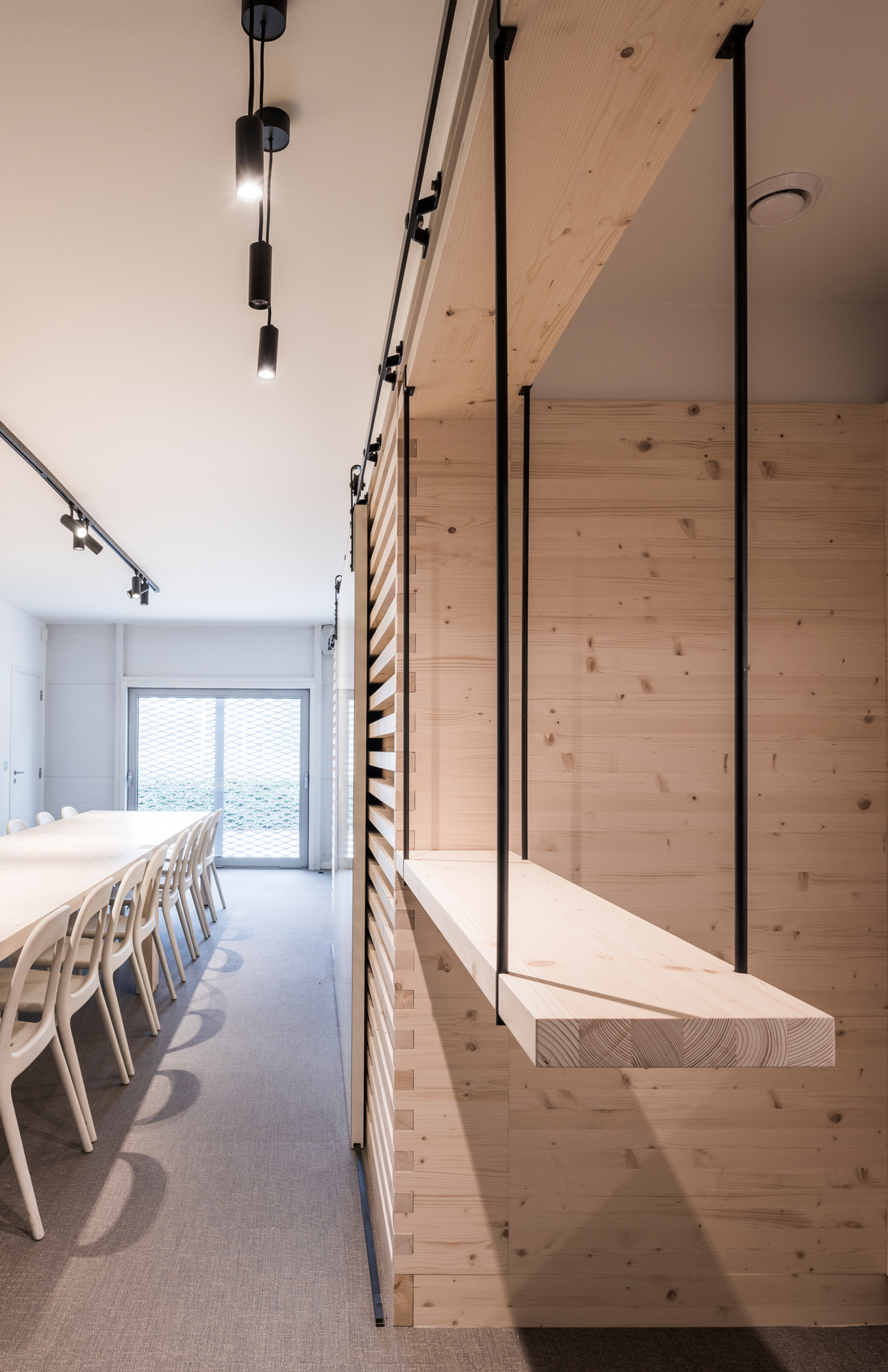 Juno • Goedefroo + Goedefroo - Belgium