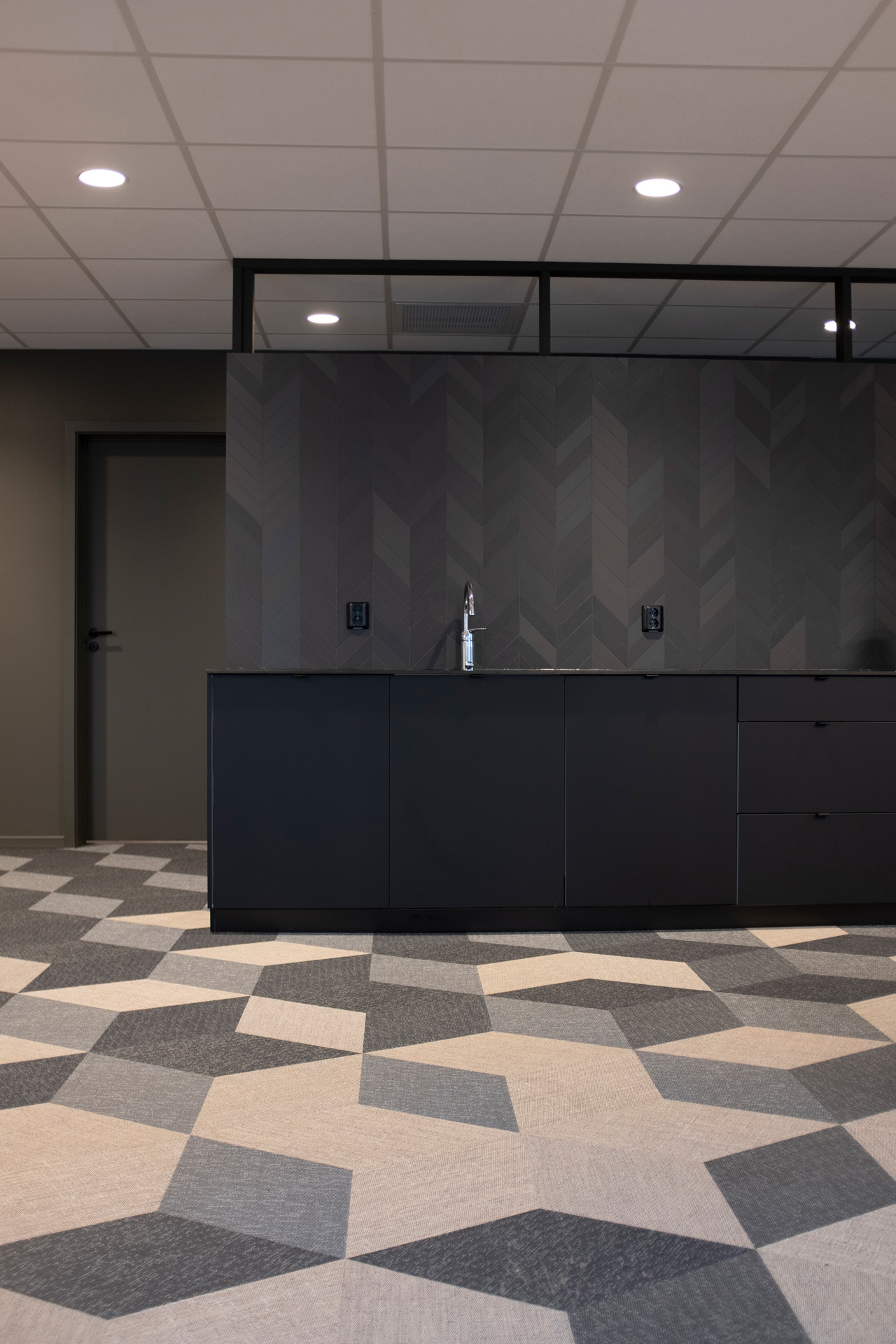 Moonrock - Black Hole • K19 - Norway